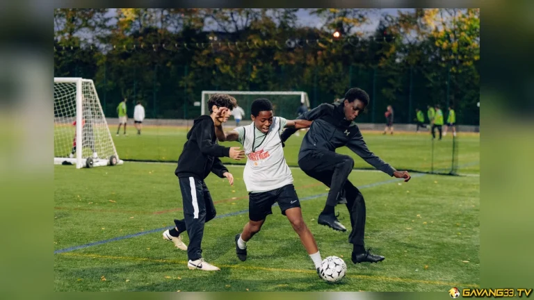 Hoạt động bóng đá trong ngày Como gặp Manchester United